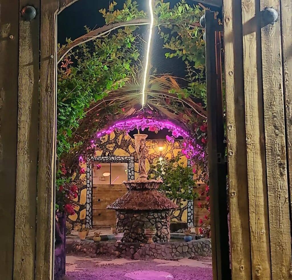 کافه لند در رفسنجان