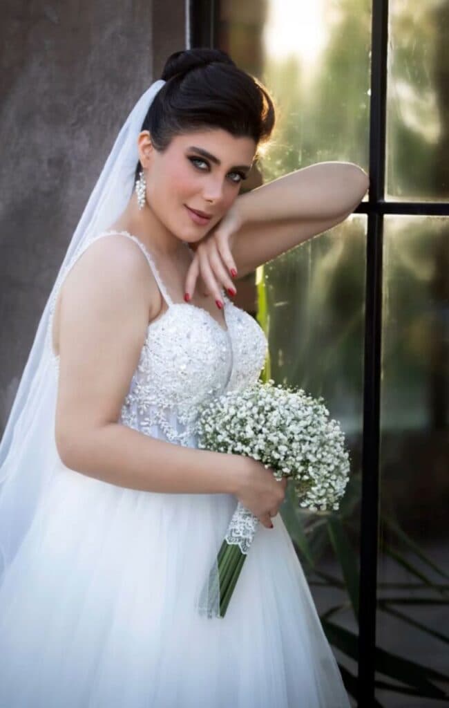 مزون لباس عروس رونیا در بهبهان