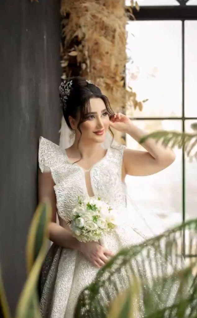 مزون لباس عروس رونیا در بهبهان