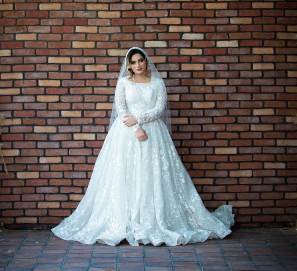 مزون لباس عروس رونیا در بهبهان