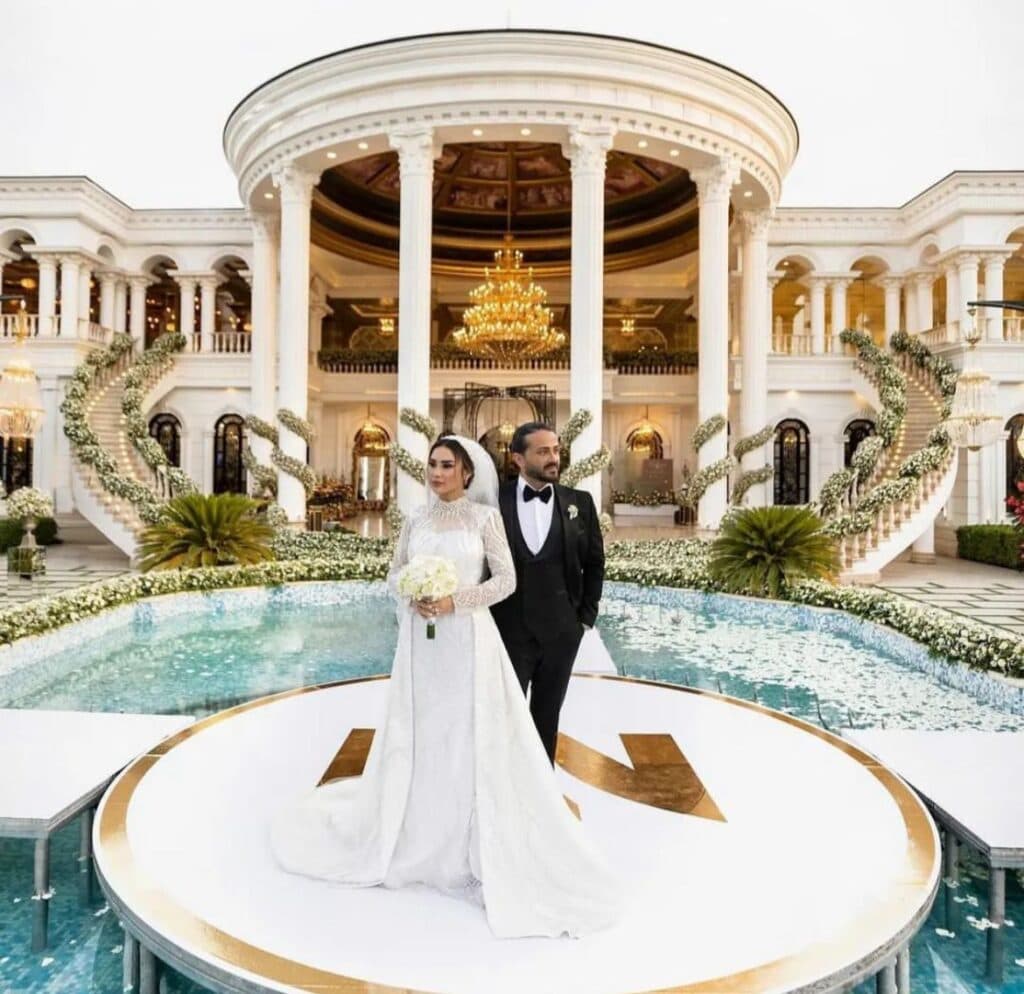 مزون لباس عروس رونیا در بهبهان