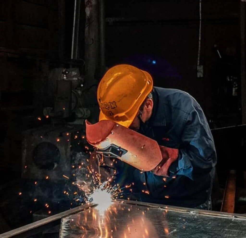 خدمات جوشکاری سیار قادری در سردشت