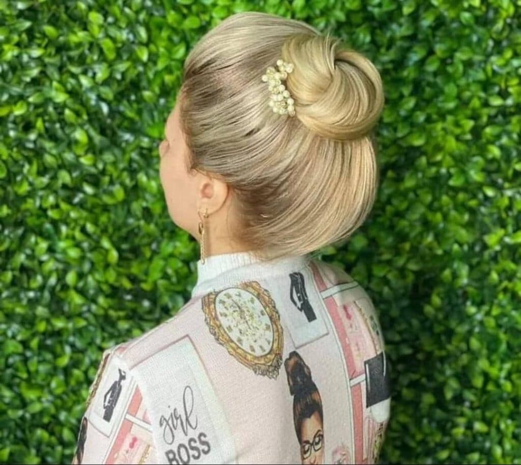 خدمات و آموزش رنگ و لایت مریم کریمی در نسیم شهر