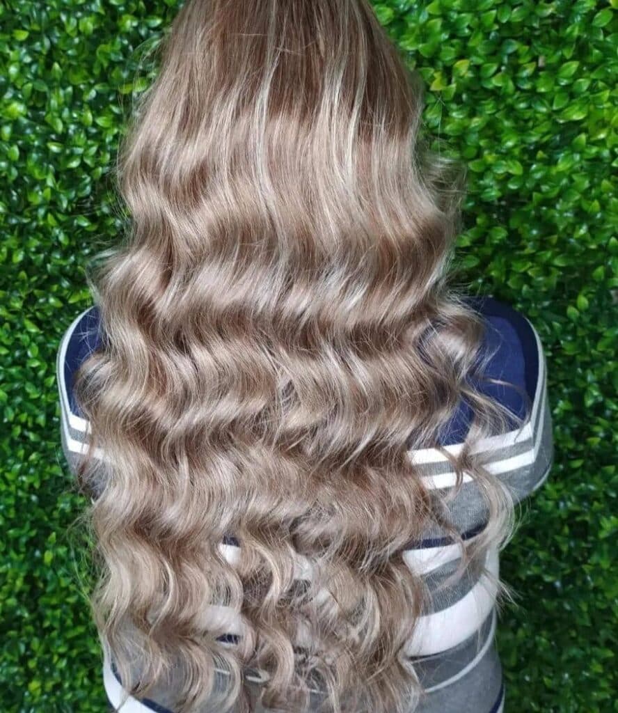 خدمات و آموزش رنگ و لایت مریم کریمی در نسیم شهر