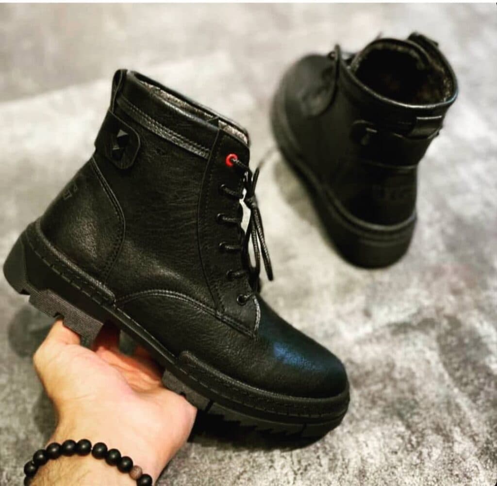 فروشگاه کیف و کفش پاشوز در مشهد