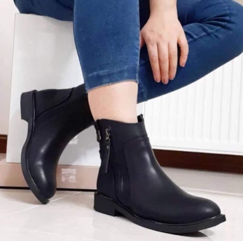 فروشگاه کیف و کفش پاشوز در مشهد