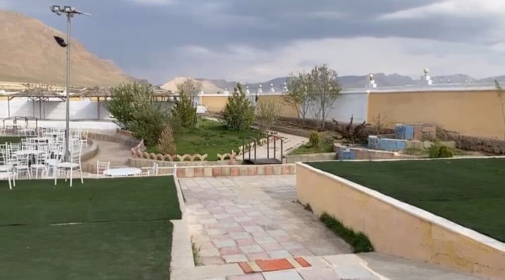 باغ تالار قصر سفید در شهرکرد