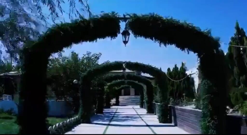 باغ تالار قصر سفید در شهرکرد