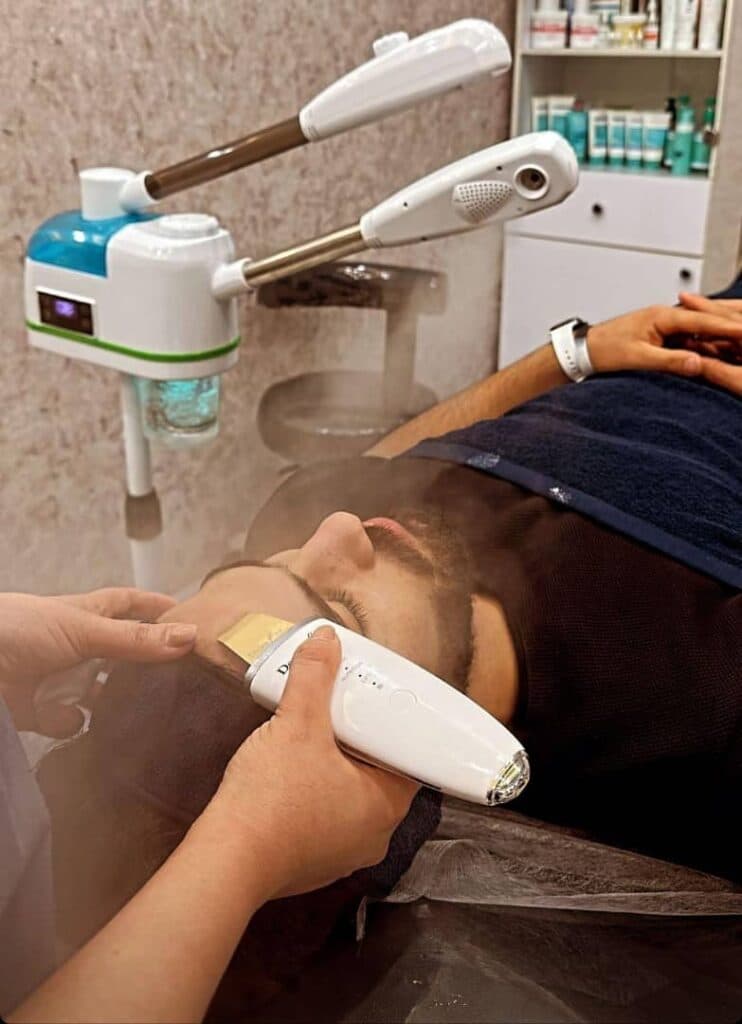 کلینیک زیبایی نسی ماه در اراک