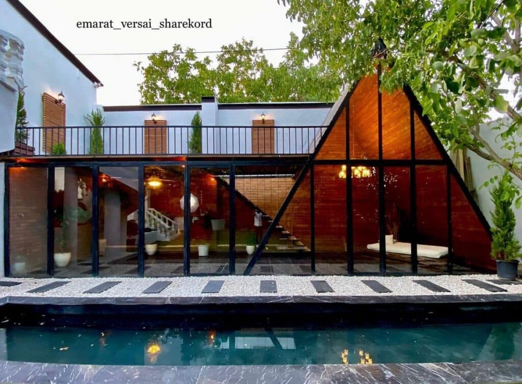 آتلیه باغ ورسای در شهرکرد