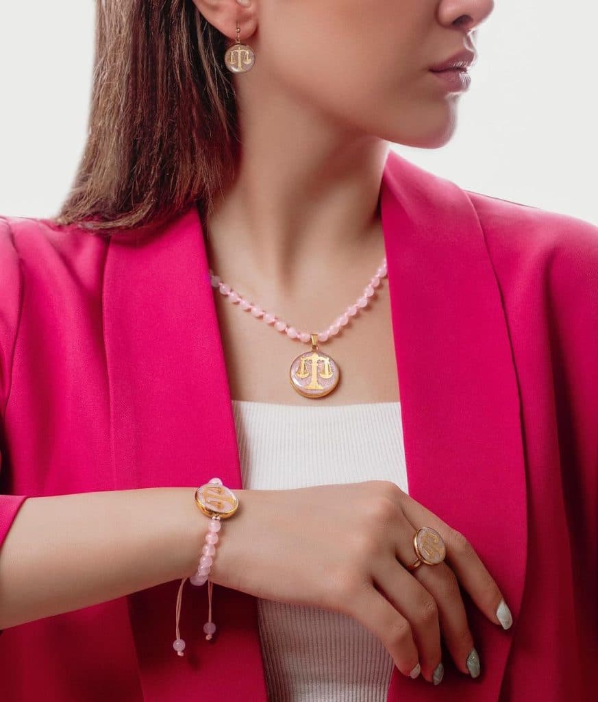 گالری تابلو و اکسسوری ورق طلا سام نورزاده در تهران