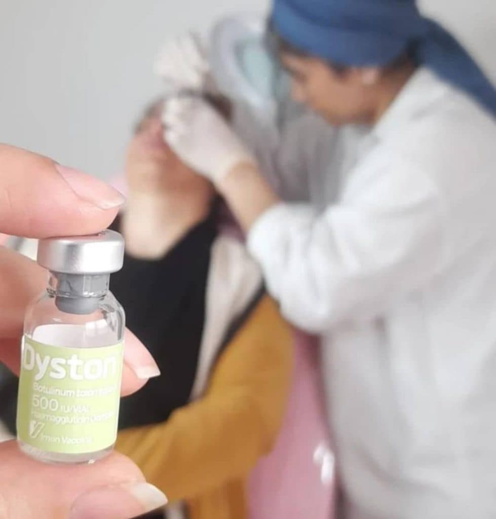 کلینیک زیبایی پوست و مو مهرسانا در پرند