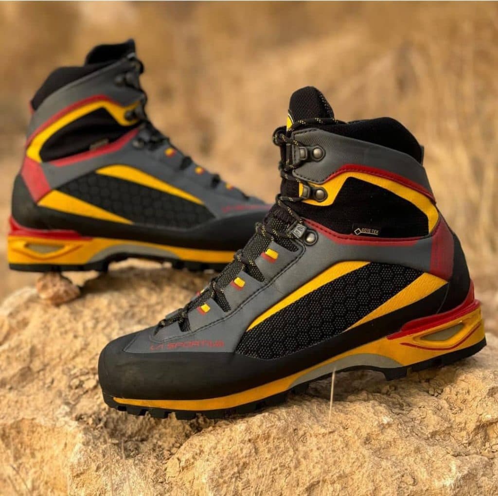 فروش آنلاین کفش و پوشاک تاناکورا اورجینال مصطفی در مهاباد