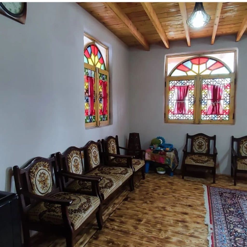 اقامتگاه بومگردی چهل ستون در لشت نشا