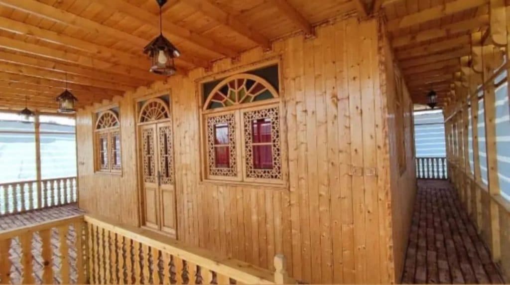 اقامتگاه بومگردی چهل ستون در لشت نشا