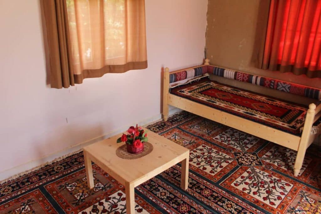 اقامتگاه بومگردی ارمغان طبیعت در ایلوار گرگان