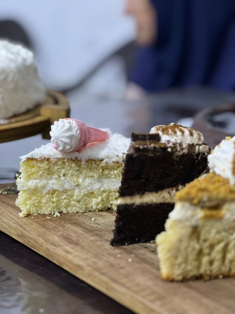 آموزشگاه آشپزی و شیرینی پزی آویشن در آبادان