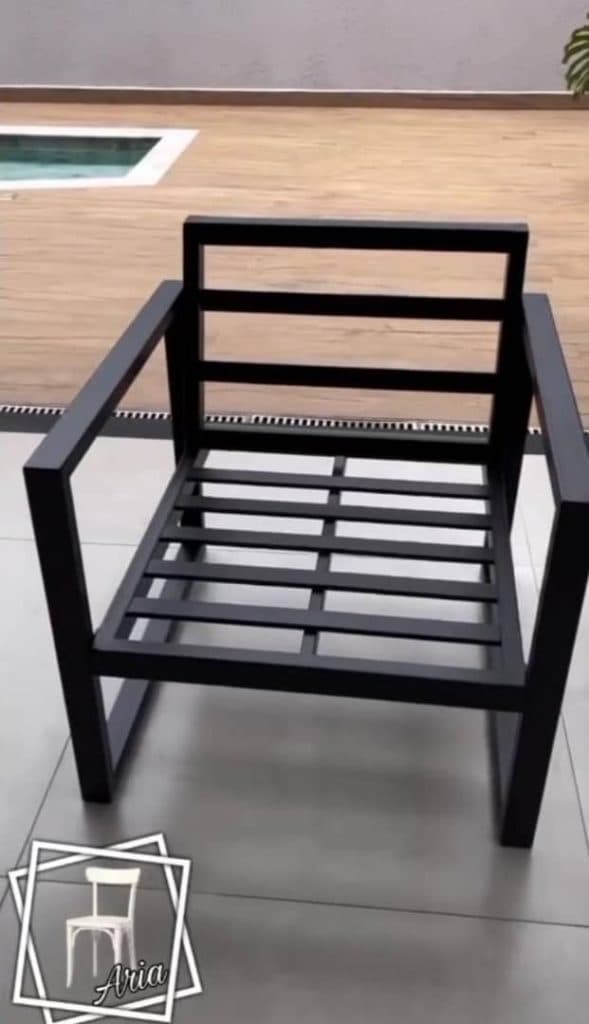 ساخت و اجرا سازه های فلزی و استیل کارگاه صنعتی آریا در مشهد