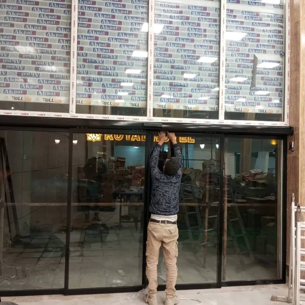 تولید کننده درب و پنجره دوجداره و آلومینیم سلین پنجره در شیراز