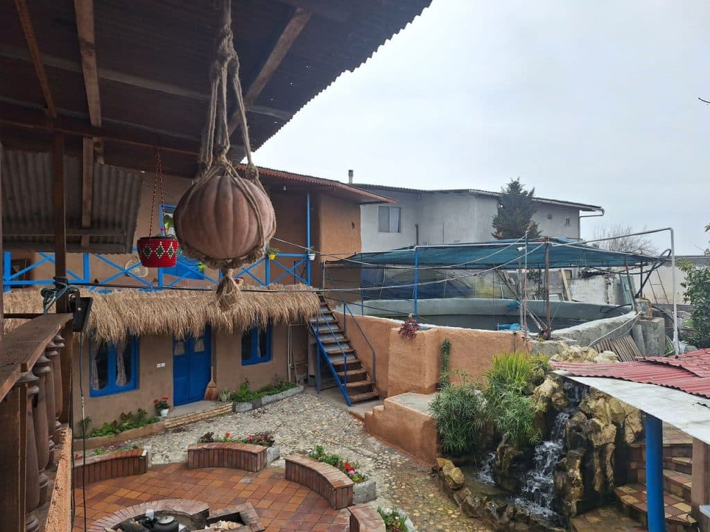 اقامتگاه بومگردی ننه حبیبه در ساری