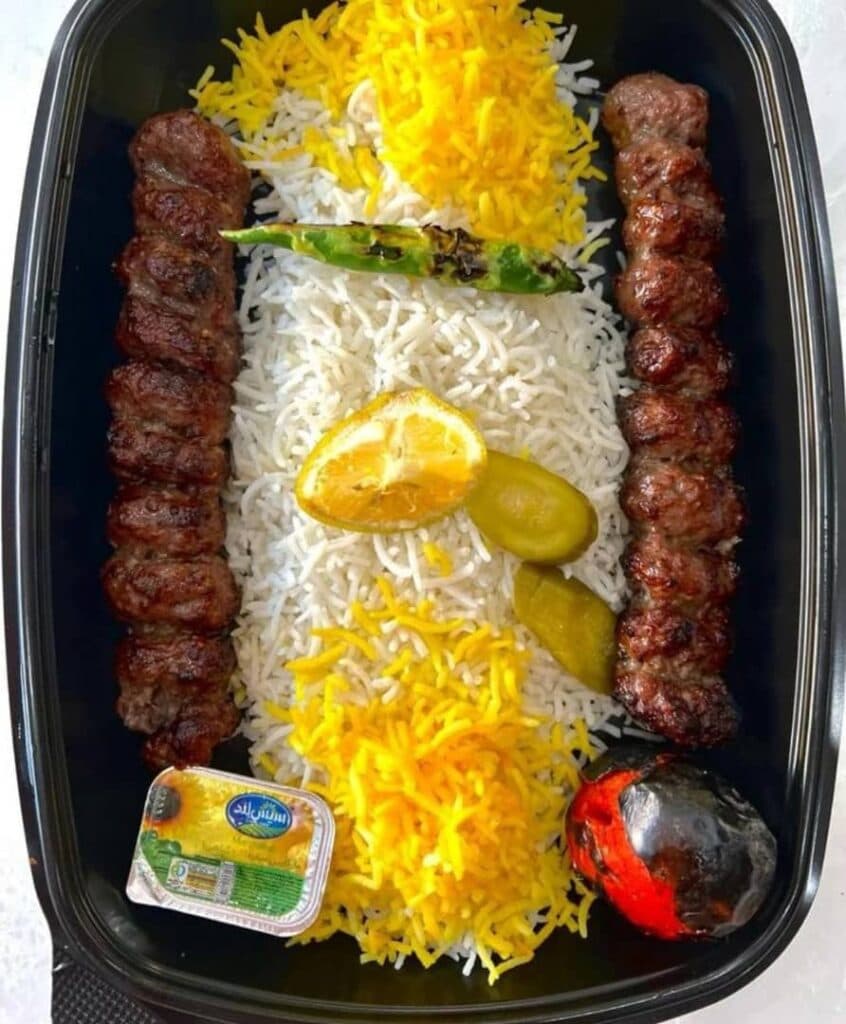 رستوران بیرون بر دیگولی در بندرعباس