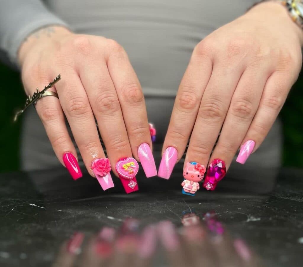 آموزشگاه و سالن تخصصی ناخن سمیرا در مشهد