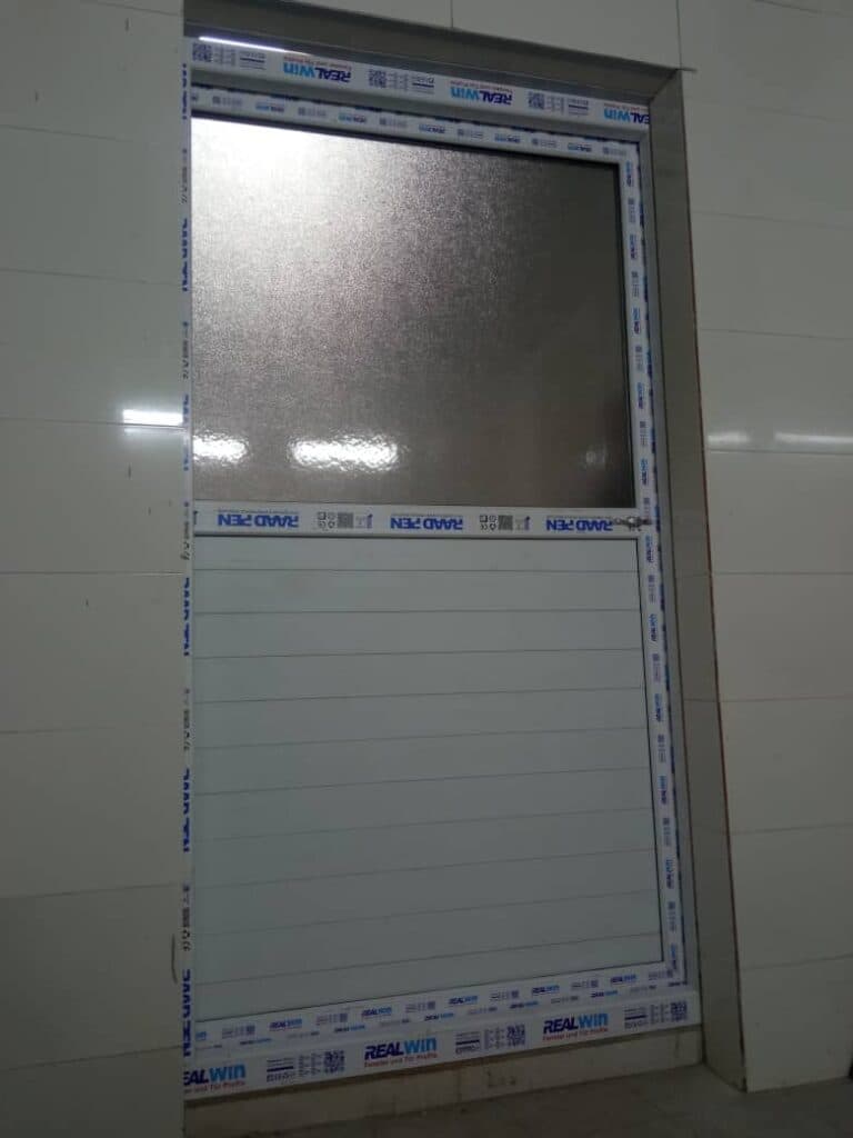 تولید درب پنجره upvc و توری پلیسه وینتا پارس طاعتی در تهران