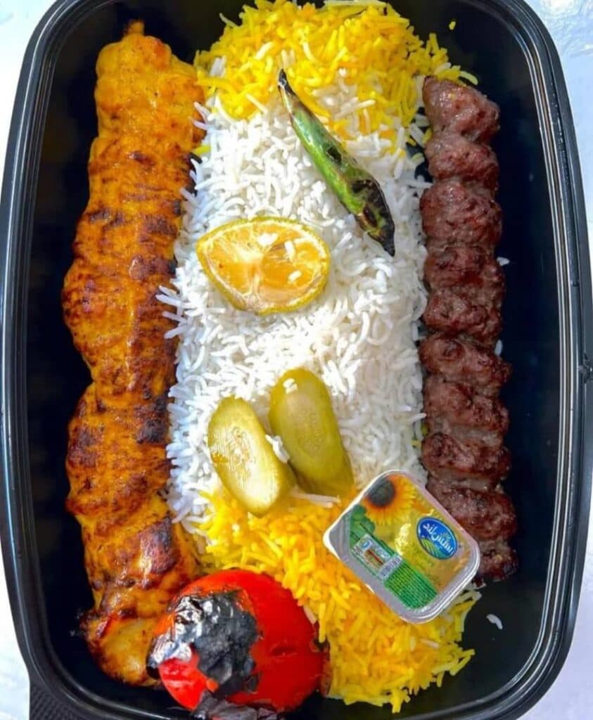 رستوران بیرون بر دیگولی در بندرعباس