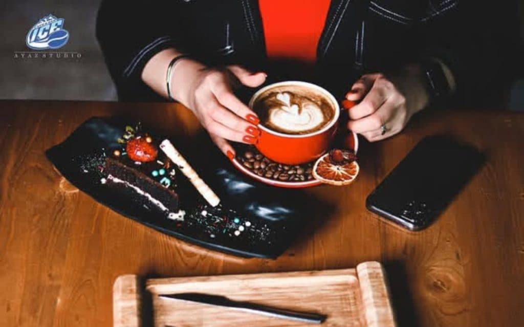 کافه آیس در آبادان