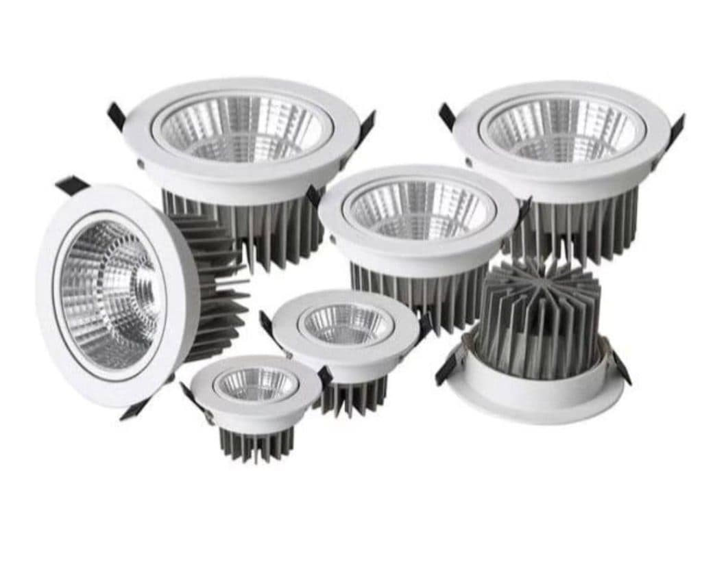 تولیدی صنایع روشنایی پاذیر الکترونیک در لارستان