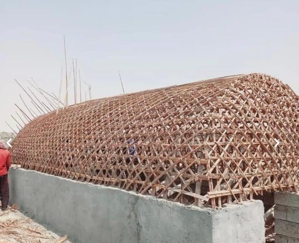 ساخت آلاچیق سنتی منصور آزادی در بندرعباس