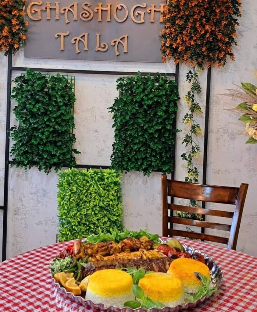 رستوران قاشق طلا در خرم آباد