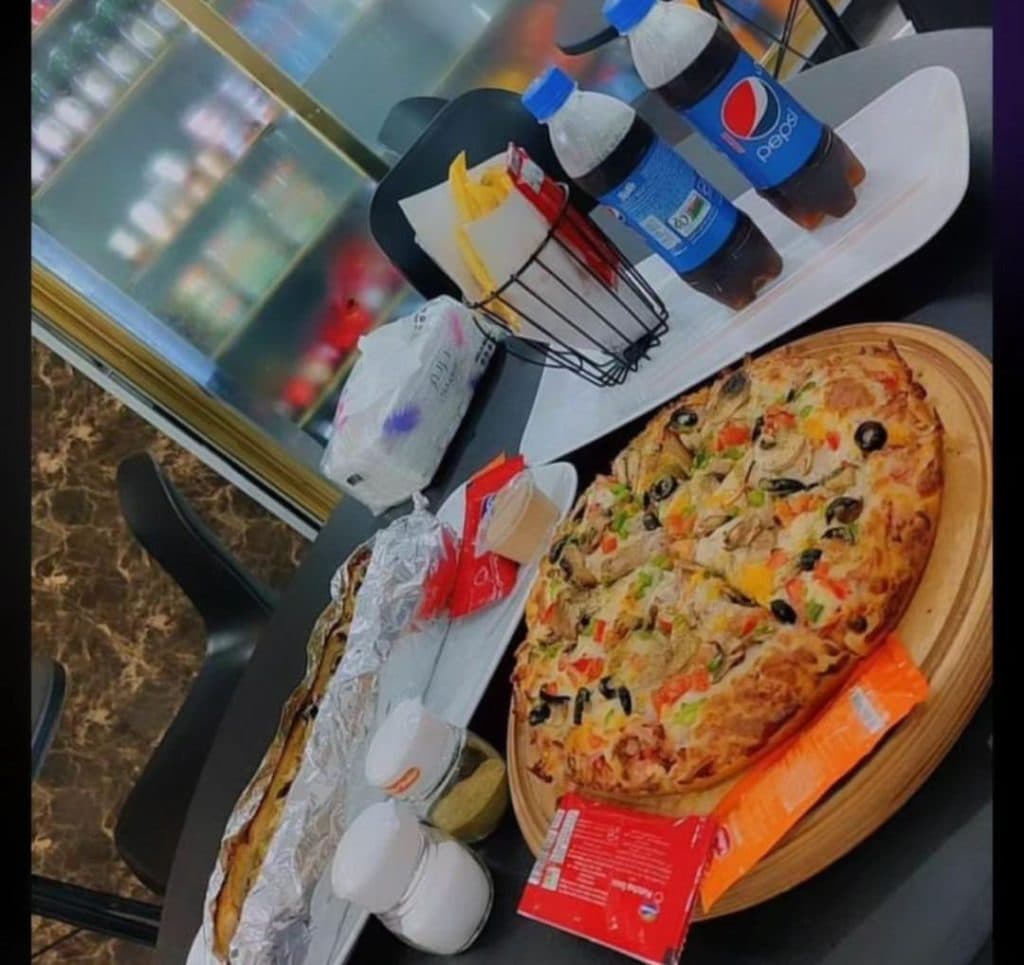 فست فود باغ شب در نی ریز