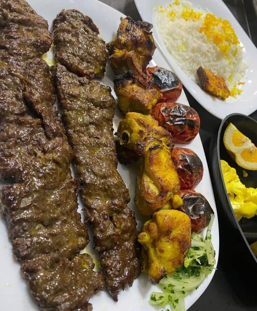 رستوران قاشق طلا در خرم آباد