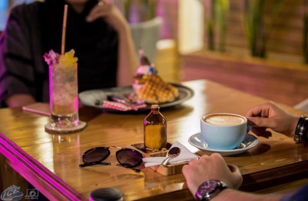 کافه آیس در آبادان