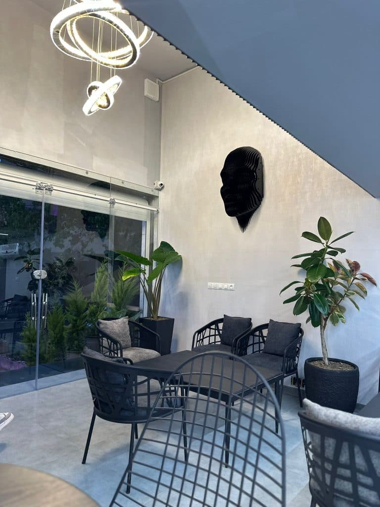 کافی شاپ 369 در شیراز