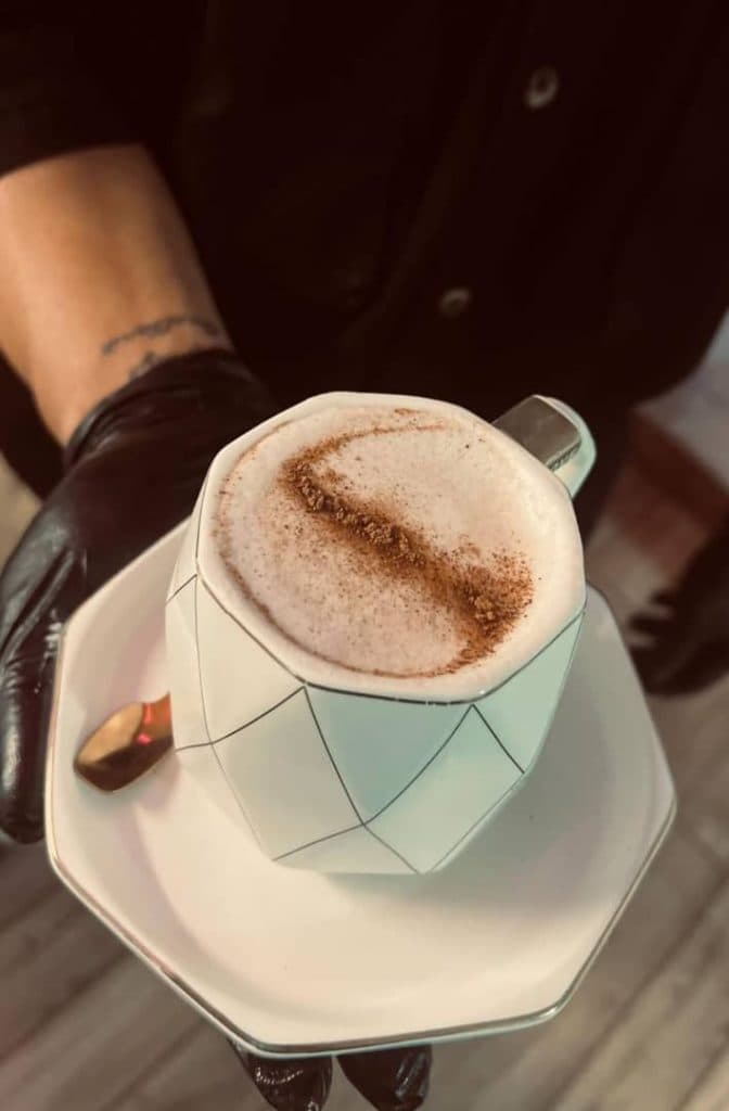 کافه ژ zhu در رفسنجان