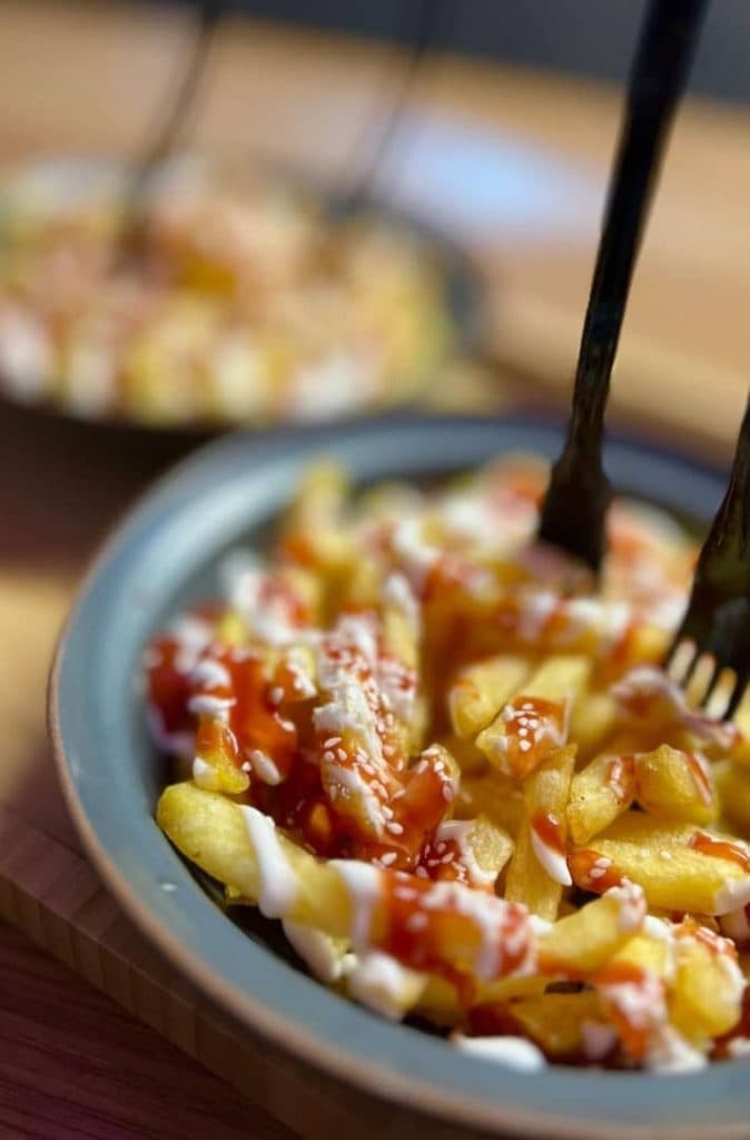 کافه ژ zhu در رفسنجان