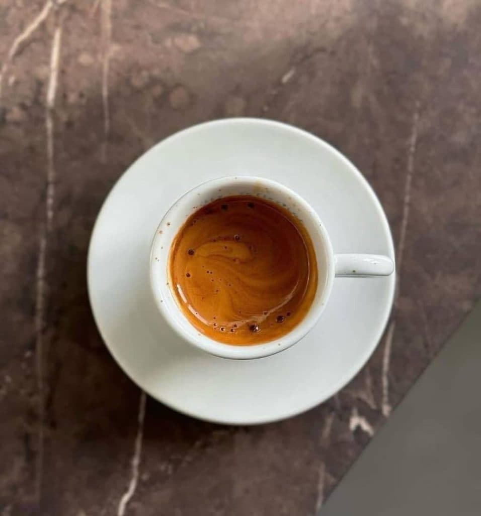 کافه ژ zhu در رفسنجان