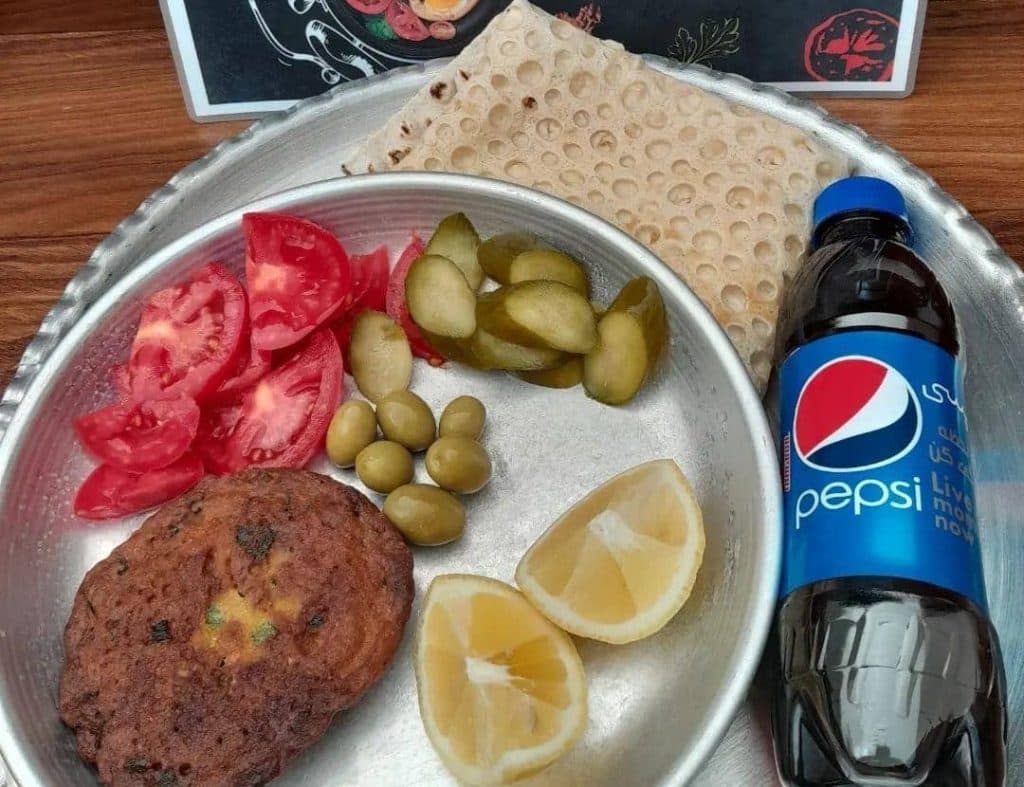 کافه صبحانه دنیز در بوشهر