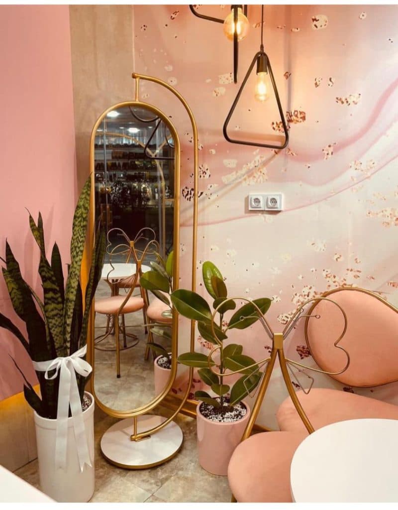 کافه کیک صورتی گچساران