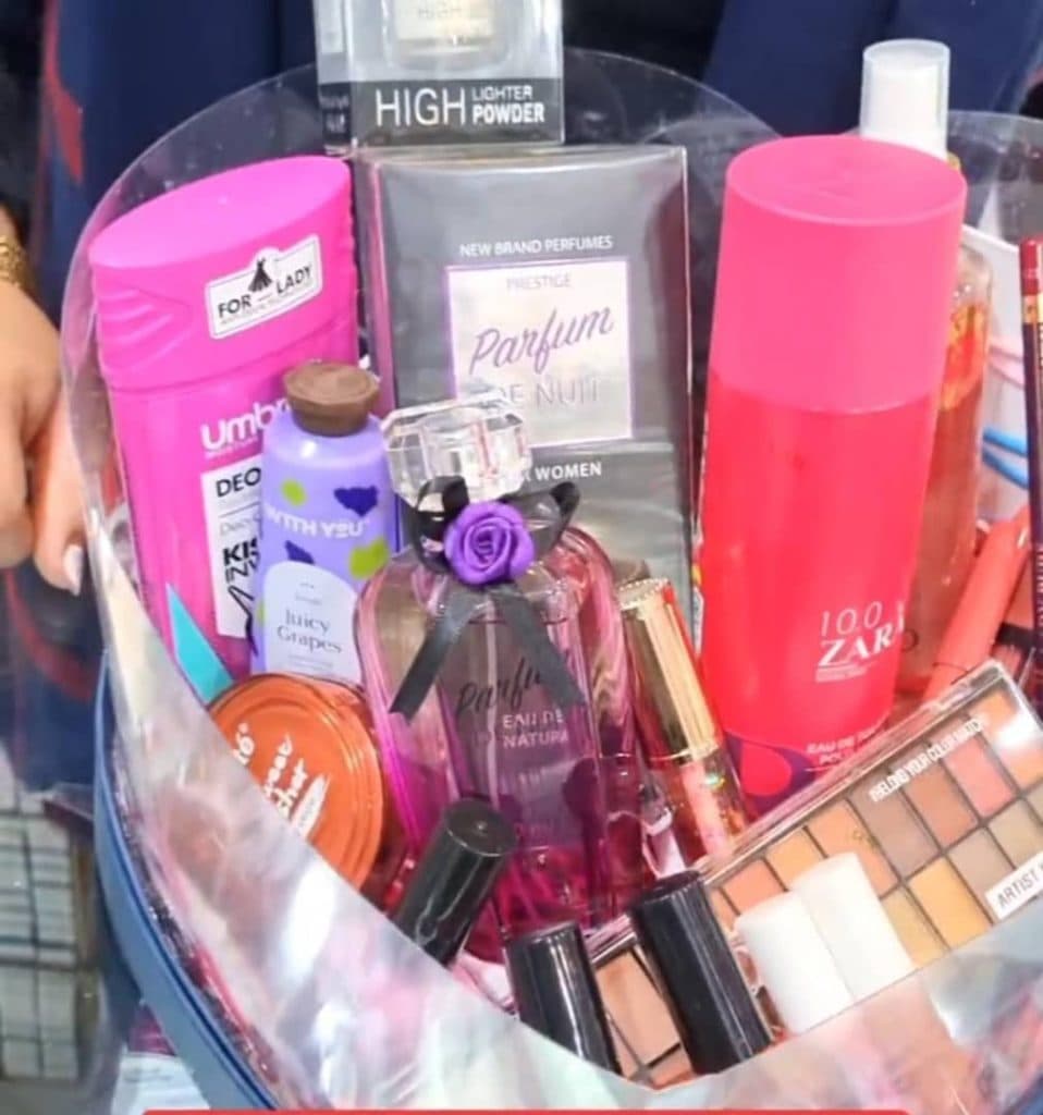 فروشگاه لوازم آرایشی آنیما بیوتی در پیرانشهر