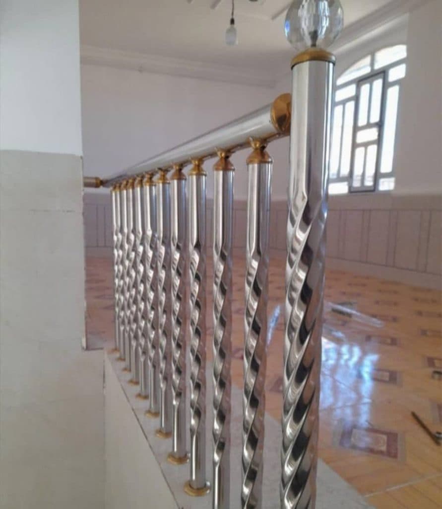 نصب و فروش نرده استیل ایران صنعت در مرودشت