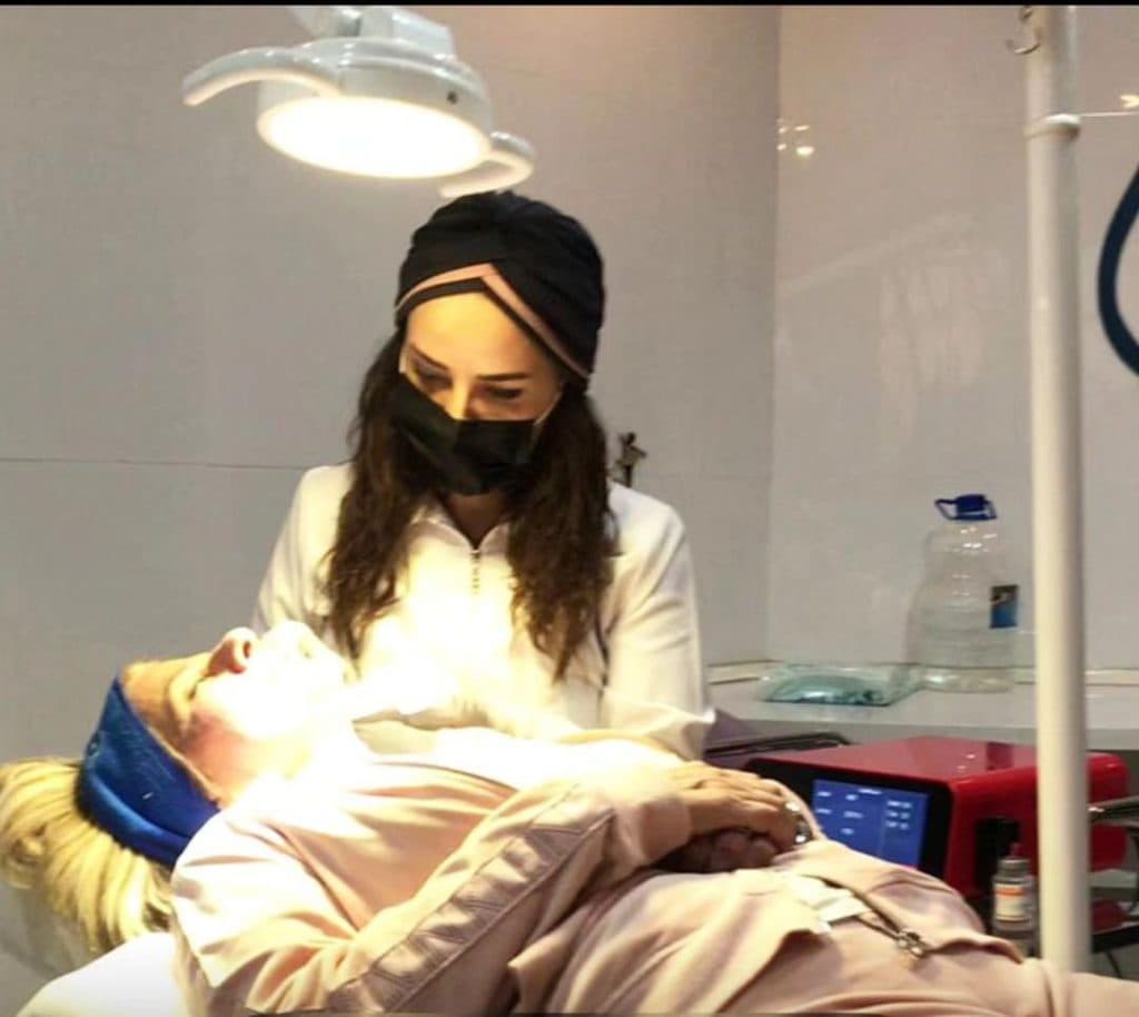 مرکز پوست و مو دکتر مهدیه بهرامی در کرمان