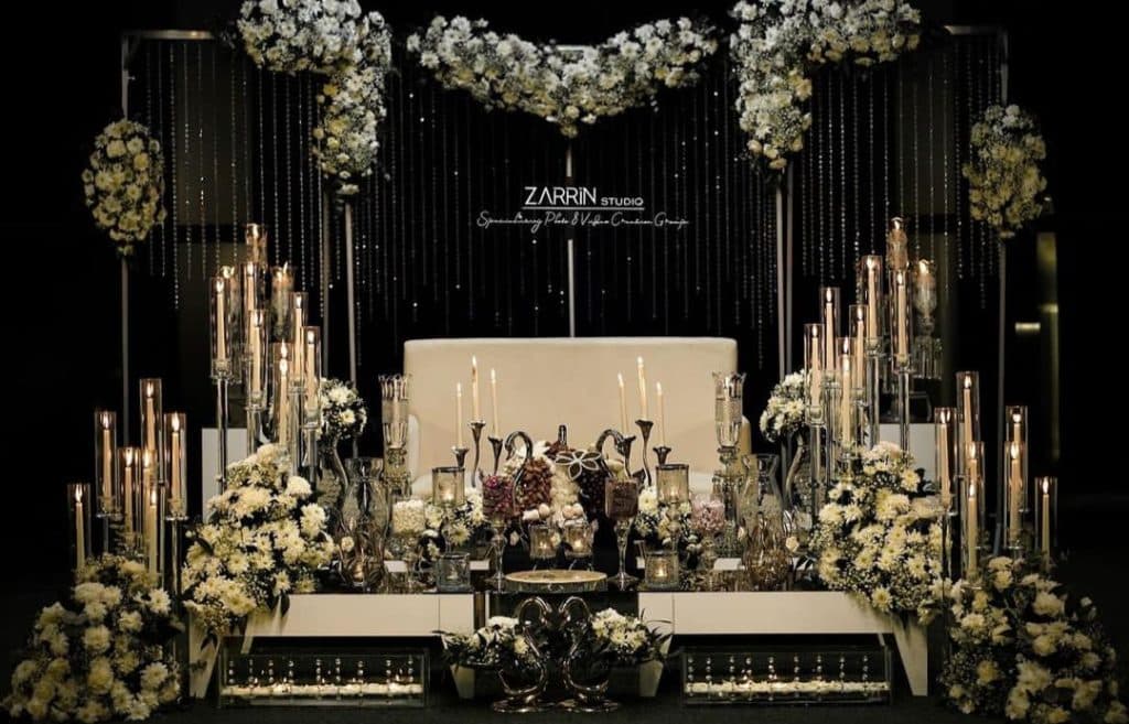 باغ تالار ققنوس گیلان در شفت