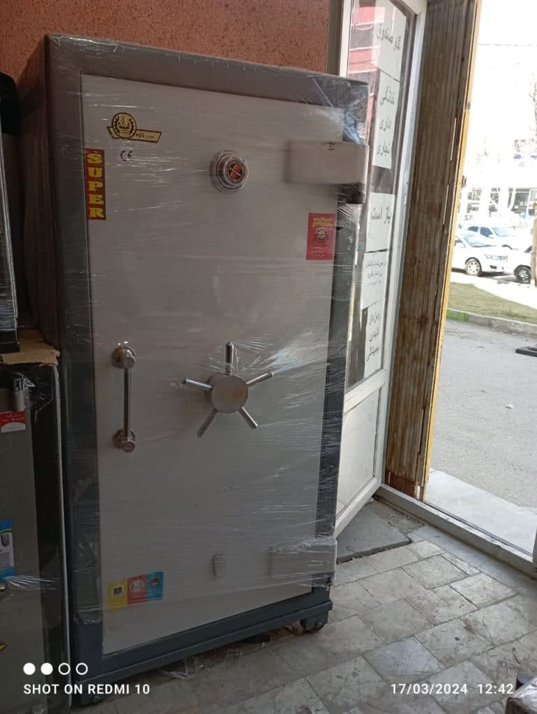 فروش گاوصندوق ایران کاوه پورنساج در اردبیل