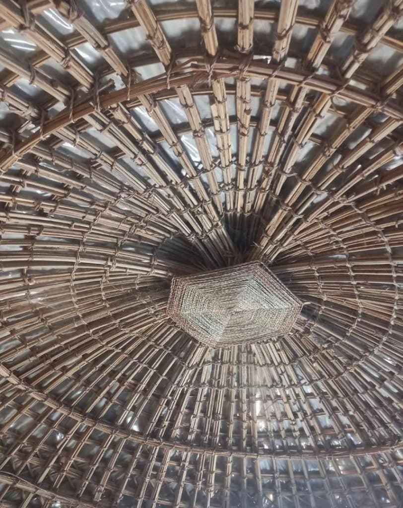 ساخت آلاچیق سنتی منصور آزادی در بندرعباس