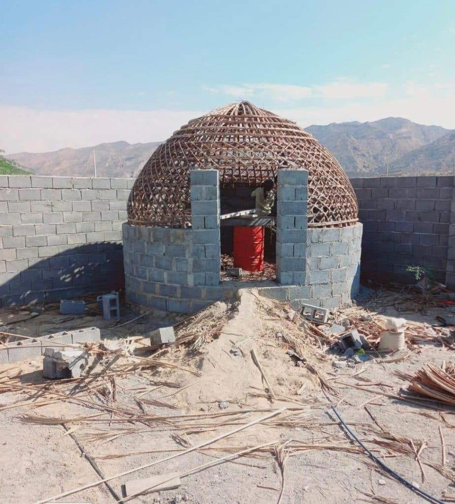 ساخت آلاچیق سنتی منصور آزادی در بندرعباس