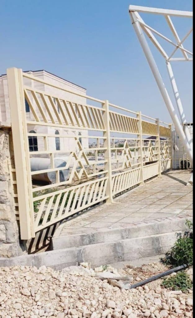 ساخت و نصب درب و پنجره و سایبان آقاجری در بوشهر