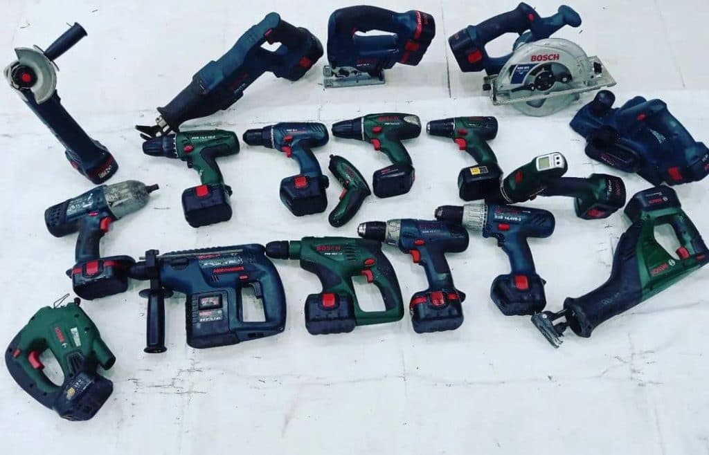 فروشگاه ابزارآلات شارژی ابزار تنگستان در اهرم